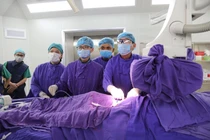 Đặt máy tạo nhịp không dây cứu bệnh nhân suy tim, nhiễm khuẩn huyết