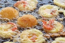 Sử dụng nhiệt độ cao, chiên ngập dầu cũng có thể gây ung thư 