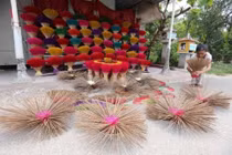 Ấn Độ hạn chế nhập khẩu hương nhang, nghề làm hương Việt “điêu đứng”