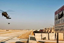 Căn cứ quân sự Mỹ tiếp tục bị tấn công bằng hàng loạt tên lửa