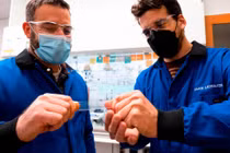 Phương pháp hóa học mới tái chế nhựa thành các sản phẩm có giá trị cao