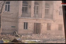 Video: Binh sĩ Nga giải cứu người bị thương ở Mariupol