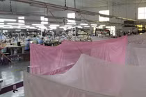 Nới lỏng "3 tại chỗ", tiêm văcxin ngừa Covid-19, duy trì sản xuất khi dịch bệnh kéo dài