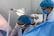 Thủng âm đạo - trực tràng do “làm đẹp” vùng kín tại spa không được phép