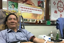 Nhiều người hiến máu để "check-in" thời khắc cuối cùng của năm 2018