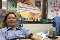 Nhiều người hiến máu để "check-in" thời khắc cuối cùng của năm 2018