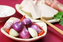 Thực phẩm khiến người hôi nách nặng mùi hơn