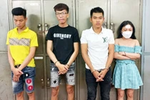 Các đối tượng tại cơ quan công an.