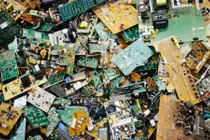 Tận dụng vàng từ rác thải điện tử