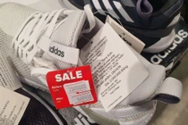 Ngao ngán Black Friday: Giày Nike - Adidas siêu giảm giá vẫn không thèm mua