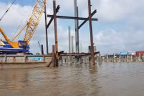 Chủ tịch UBND TPHCM: ‘Làm cảng ‘chui’ giữa sông Sài Gòn là không thể chấp nhận