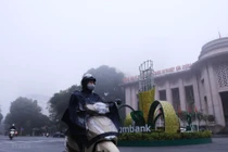 Đêm 14/10, nhiều vùng biển có mưa dông mạnh, khu vực Hà Nội 21 độ C