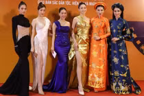 Dàn sao khoe sắc trong bế mạc LHP Việt Nam lần thứ XXII