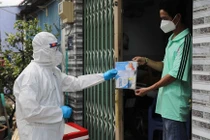 Hà Nội kiến nghị giảm thủ tục hành chính cho F0 tại nhà