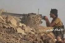 Houthi tấn công, quân Liên minh đã thua trên núi, giờ thua nốt trên sa mạc