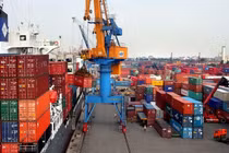 5 tháng đầu năm, xuất nhập khẩu đạt 306,16 tỷ USD