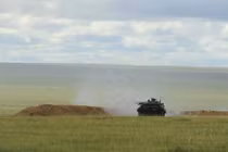 Lính tăng Nga tiếp tục tập luyện với kinh nghiệm chiến đấu ở Syria