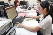 Viên chức có thể được làm ngoài với công ty khác