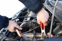 Nguyên nhân khiến ắc quy ô tô hết điện, nhanh hỏng