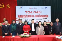 "Đi du học, con tôi rất nhớ ngôi trường ở Việt Nam, muốn trở về"...