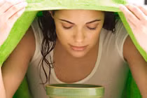 Xông mặt bằng lá bưởi, coi chừng nhiễm khuẩn, hại da