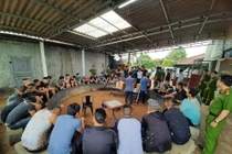 Nhóm đối tượng cá cược đá gà bị bắt giữ. Ảnh: Công an tỉnh Hải Dương.