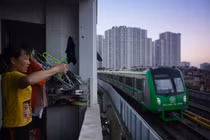 Đường sắt Cát Linh chỉ hoạt động khi cây xăng ở ga La Khê đóng cửa?