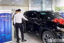 Ra Tết đại lý ô tô vắng lặng, nhiều mẫu xe giảm giá hết nấc 