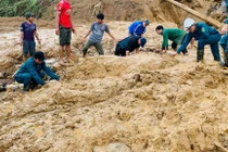 Hiện trường vụ sạt lở đất vùi lấp 11 người ở Phước Sơn