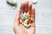 Thừa Thiên Huế: Xử phạt 3 nhà thuốc bán lẻ thuốc điều trị COVID-19 không đúng quy định