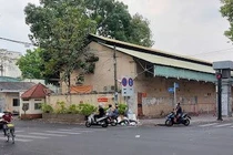 Khu đất 132 Đào Duy Từ, phường 6, quận 10, TPHCM.