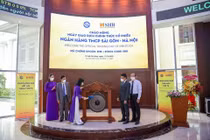 Tiếng cồng đánh dấu SHB chính thức giao dịch cổ phiếu trên HOSE - sự kiện đặc biệt được giới đầu tư chờ đợi