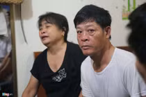 Lời kể của bố mẹ có con mất liên lạc trên đường sang Anh