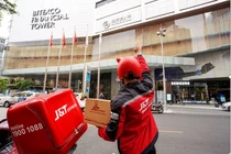 Doanh nghiệp chuyển phát nhanh nỗ lực kích cầu thị trường mùa ‘hạ nhiệt’