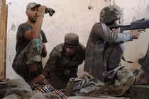 Tấn công ở Idlib không xong, Quân đội Syria lo chống thánh chiến đột kích