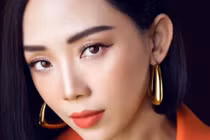 Tóc Tiên mở lại facebook để hóng scandal Kim Seon Ho