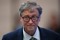 Bill Gates hối lỗi, khóc trước đám đông