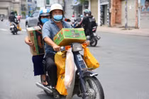 Đổ xô đi mua hàng sau tin đồn sai trái 'đóng cửa toàn TP.HCM'