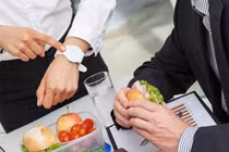 Thời gian tốt nhất để ăn sáng, trưa, tối