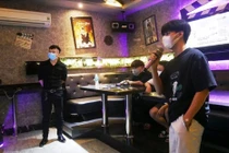 Bộ VH-TT&DL đề nghị mở lại dịch vụ karaoke, vũ trường