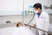 Ngộ độc methanol, bệnh nhân ngủ li bì 2 ngày, nhìn mờ, nặng ngực