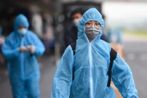 Chùm Covid-19 ở TP.HCM và bài học cách ly chống dịch từ sân bay