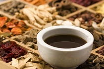 Bài thuốc chữa ợ hơi, nôn mửa do đau dạ dày