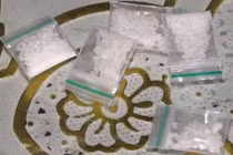 Tước quân tịch thiếu úy công an dùng ma túy trong quán bar Gossip