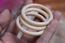  Đeo vòng ngà voi tránh gió