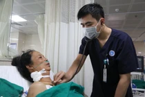 Nút coil cứu bệnh nhân vỡ phình mạch não hôn mê sâu