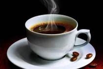 Uống ít nước trước khi uống trà, cà phê: Giúp răng không bị xỉn