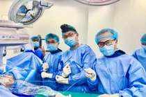 Công nghệ 3D chẩn đoán và gỡ khớp dính 8 năm