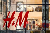 Việt Nam lên tiếng về bản đồ có 'đường lưỡi bò' trên website H&M