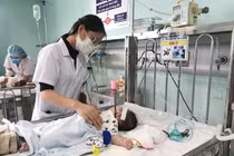 Trời chuyển lạnh, trẻ nhập viện tăng đột biến